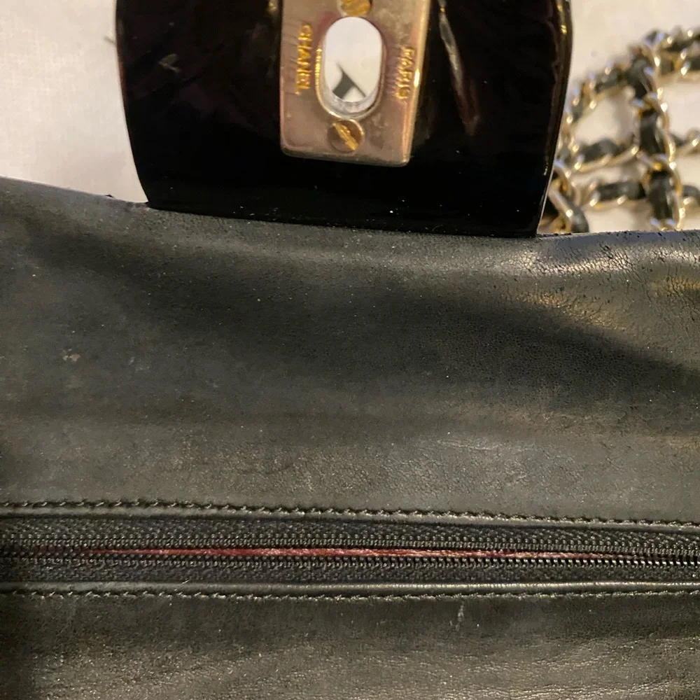Rare Vintage Chanel Double Flap Patent Bag! - Picture 14 of 16